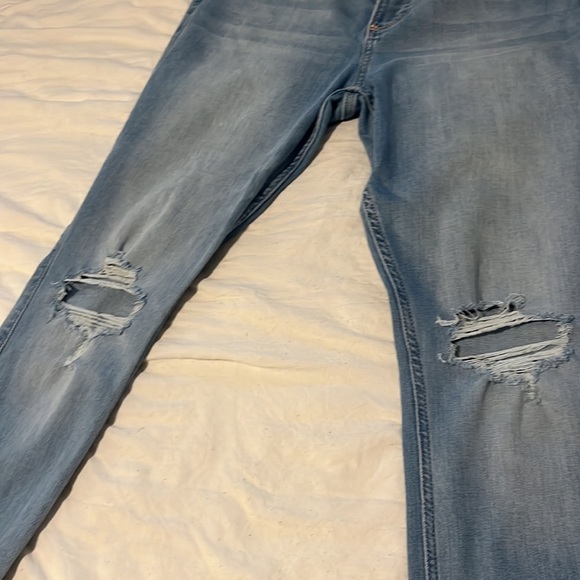 Hollister curvy high rise super skinny jeans 11 R - Picture 3 of 6